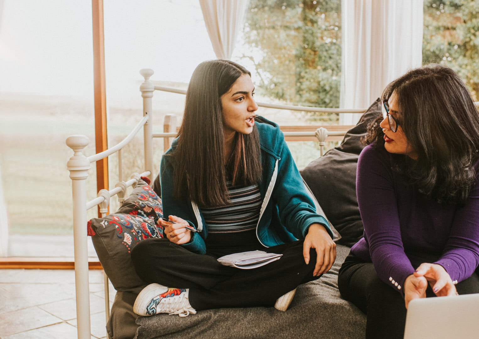 15 conversation starters for your teenage daughters