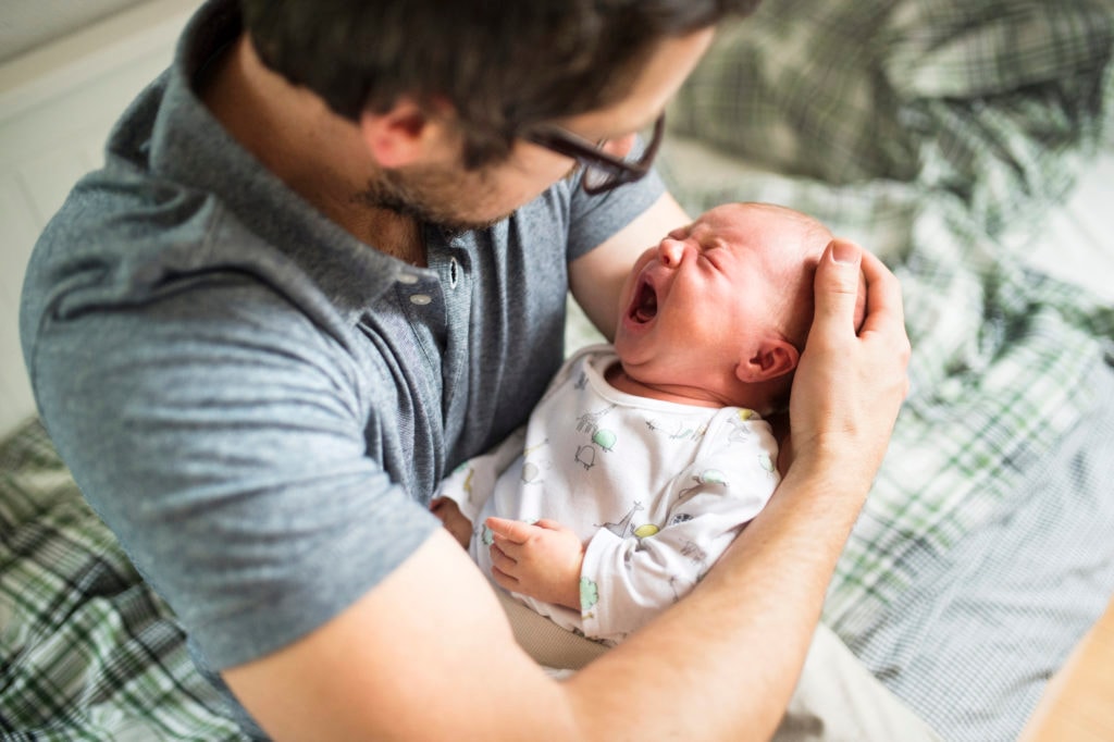 5 tips to try if your baby cries in the arms of others