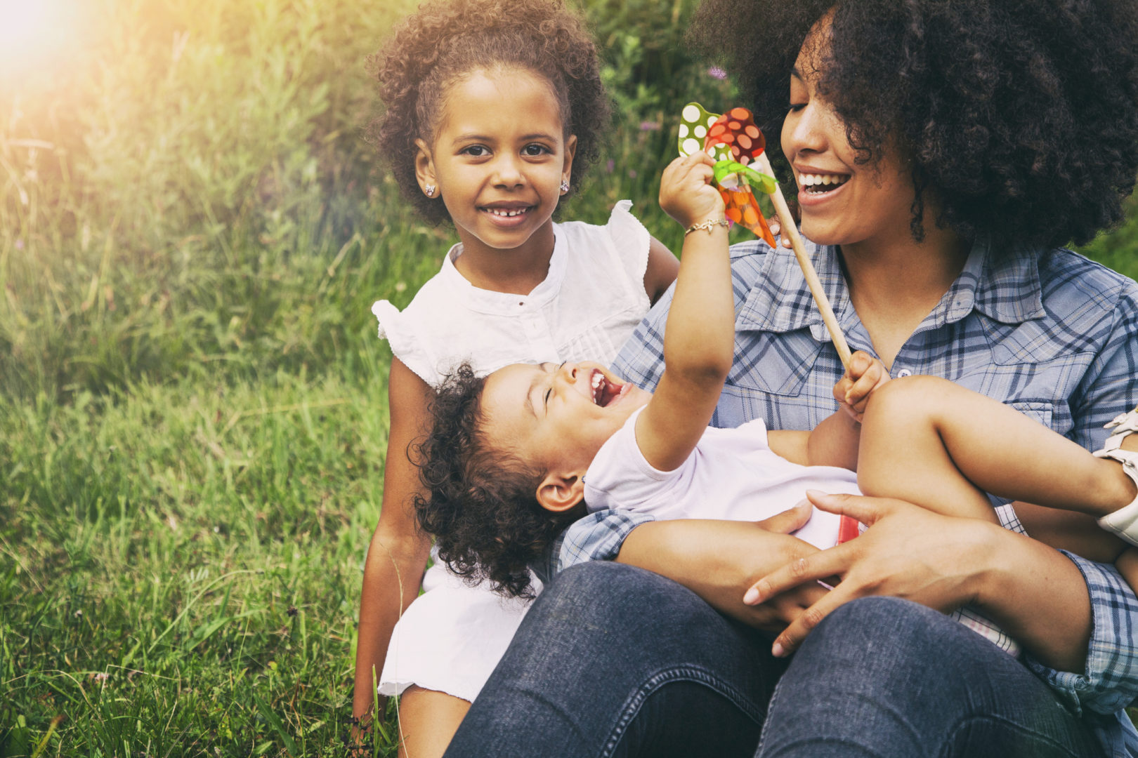 6 benefits of hiring a summer nanny