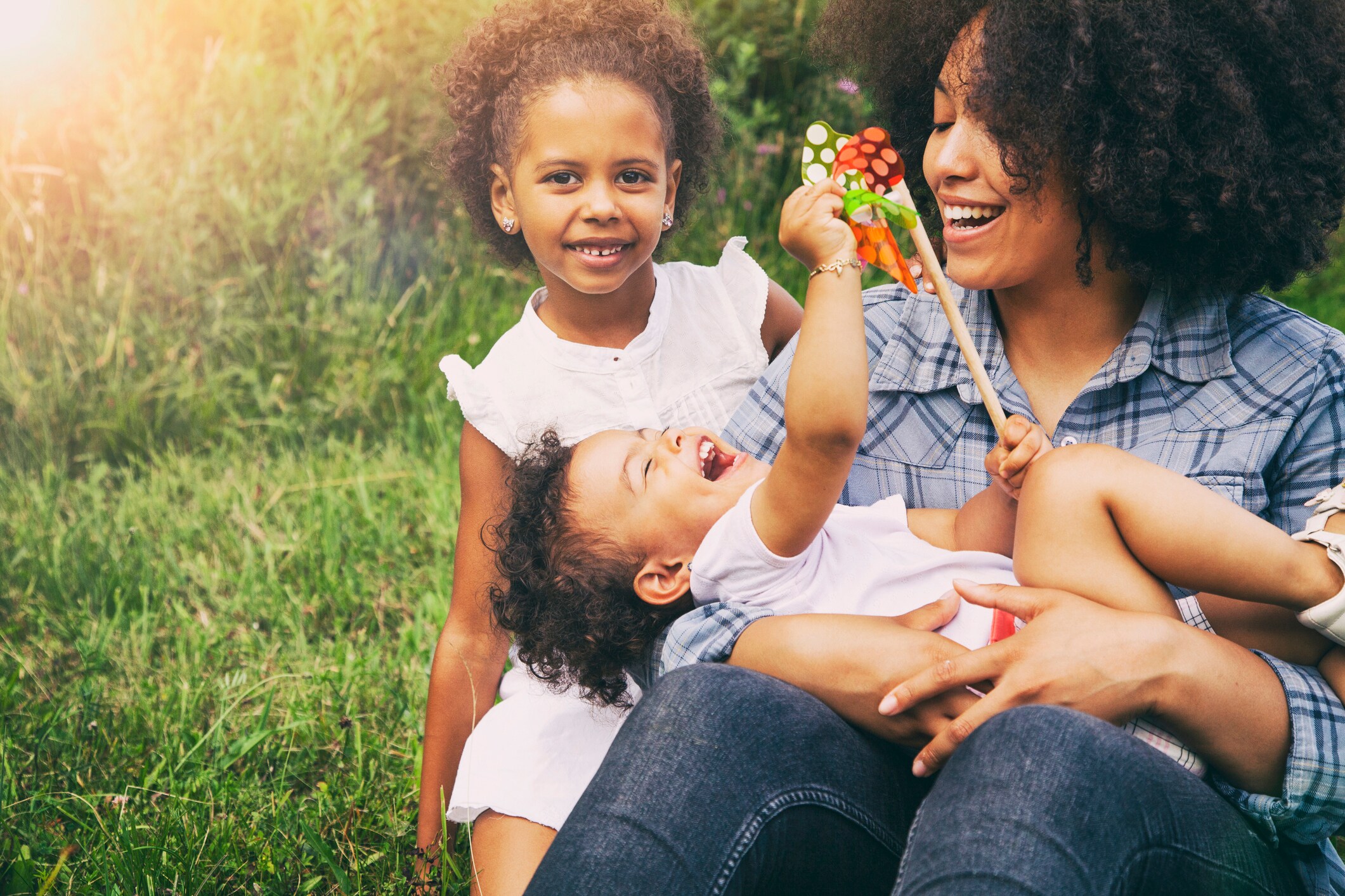 6 benefits of hiring a summer nanny