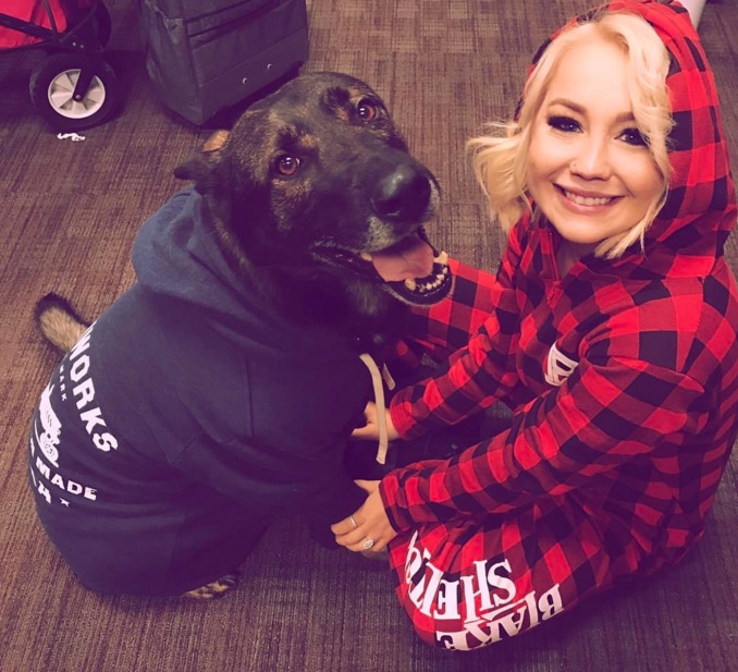 Service Dog Saves Lives When He’s on Tour With Blake Shelton
