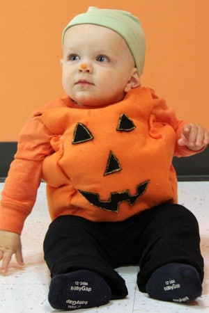 How to Make an Easy Pumpkin Costume for Kids