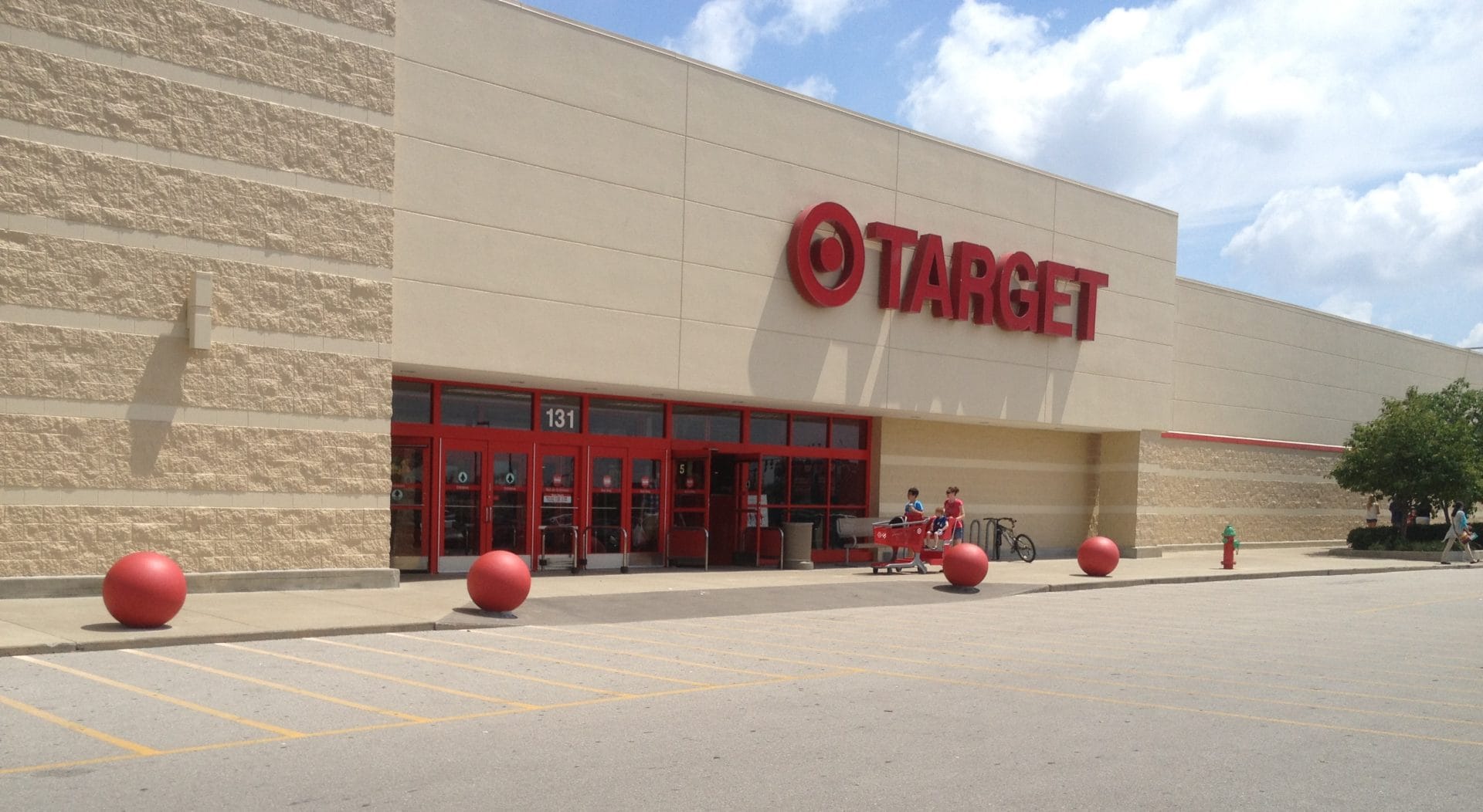 The Kindness of Strangers: Watch What Happens When a Mom Gets Shamed for Breastfeeding at Target