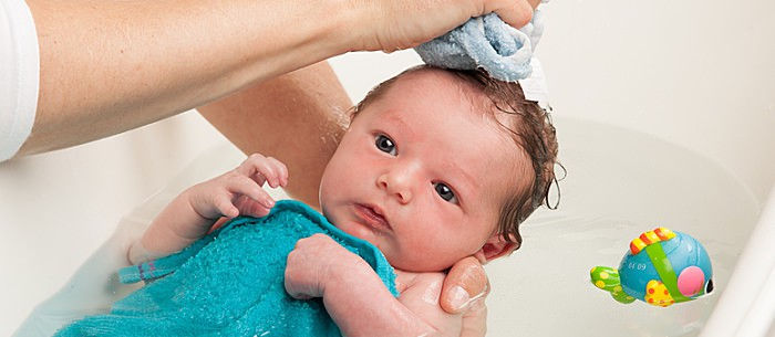 Baby’s First Bath: 5 Steps To Bathing Success