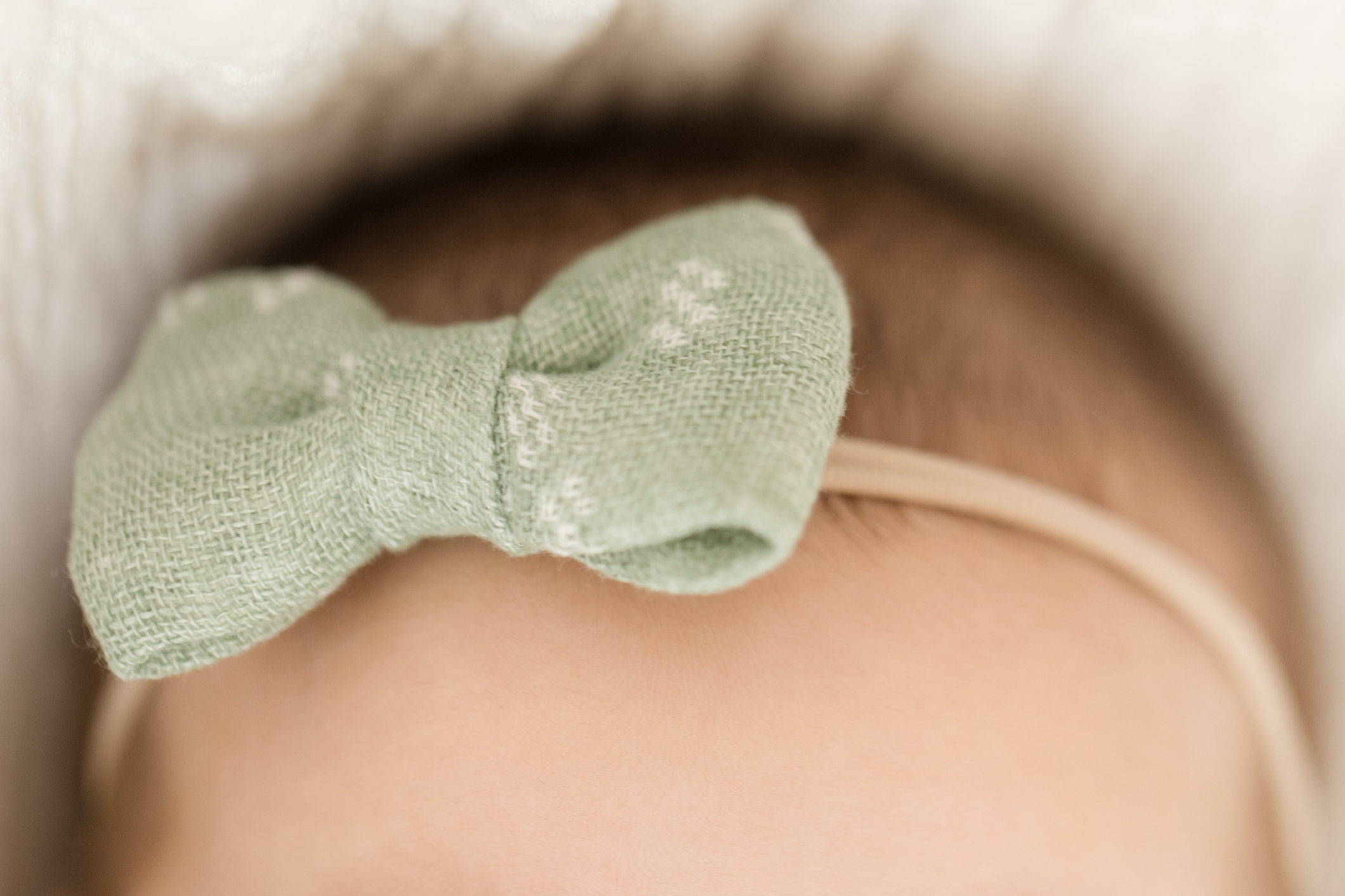 Mom’s photo of son wearing a hair bow aims to ‘challenge’ gender stereotypes