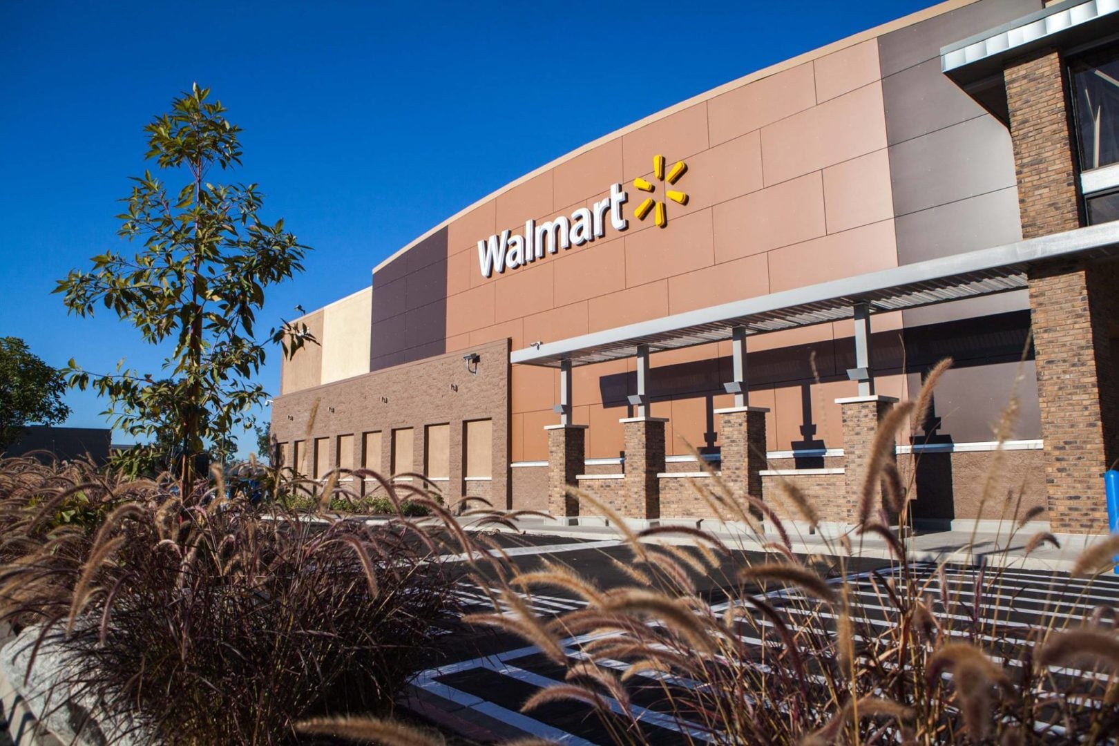 Walmart Increases Wages, Expands Parental Leave Policy