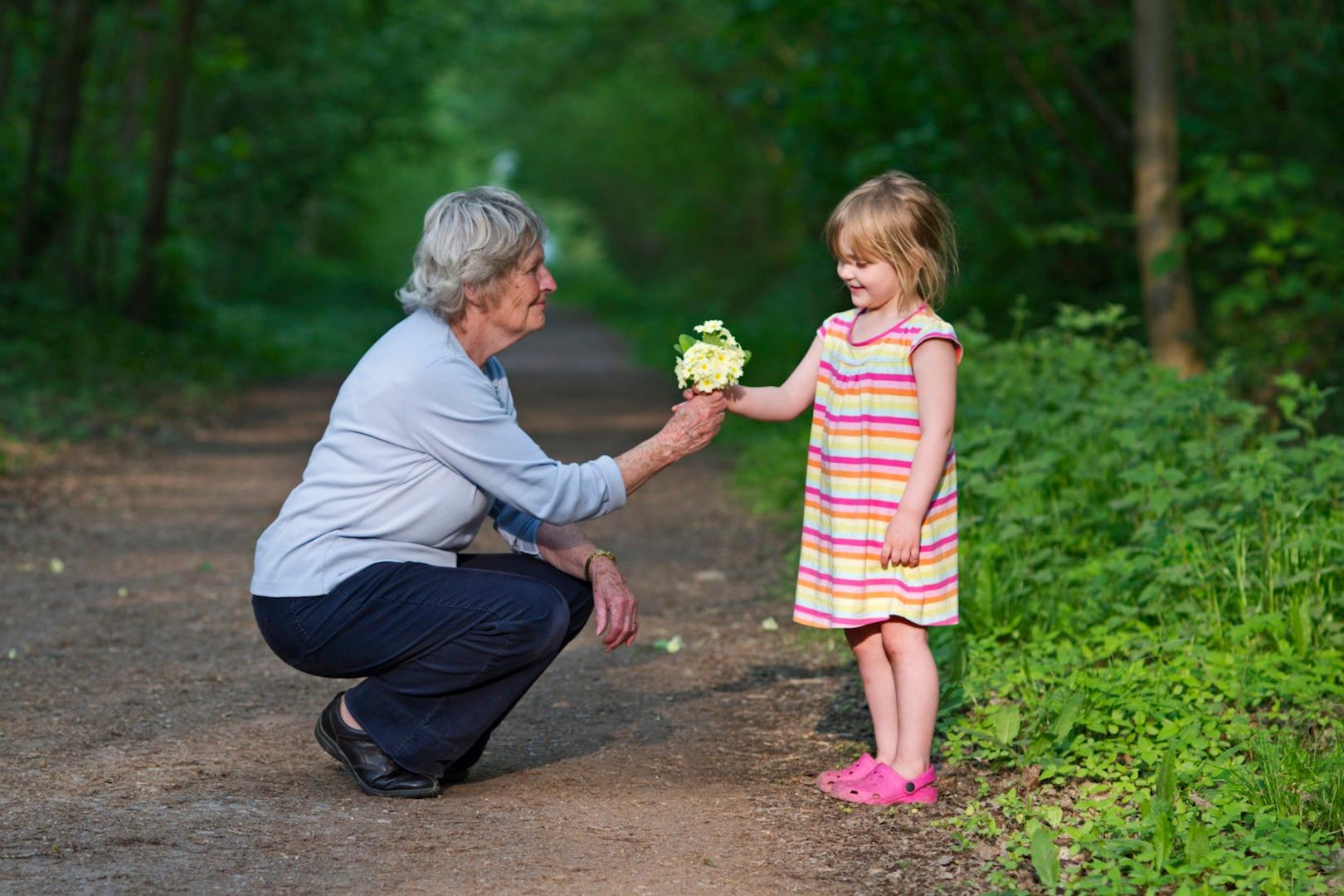 Spreading Joy 101 Random Acts Of Kindness To Explore