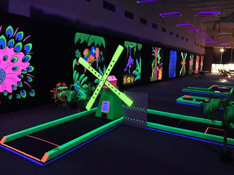 The 5 Best Indoor Mini Golf Courses Near Boston Care Com Resources   Writingburch 201756112256008554 768x576 