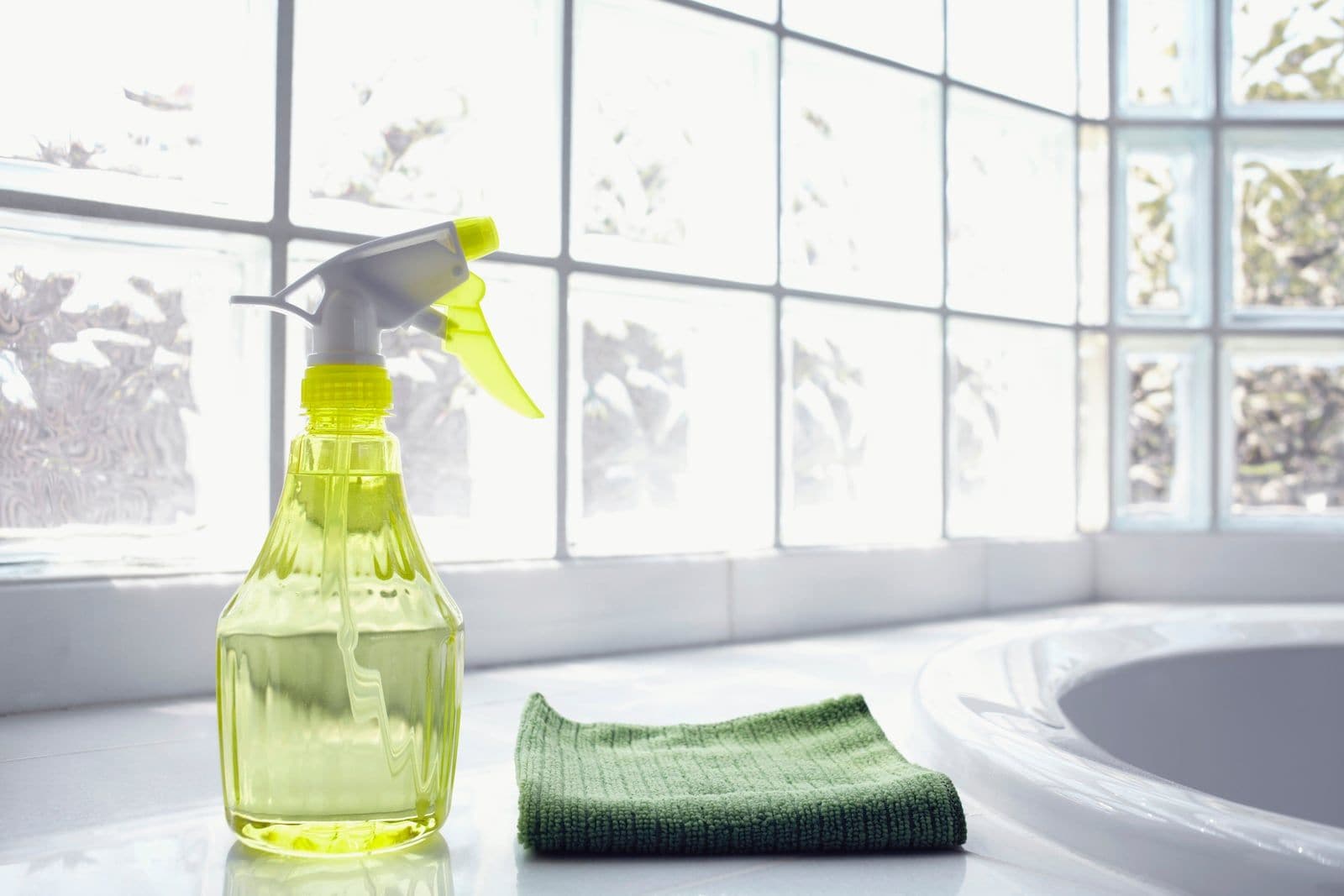 16 ideas for using vinegar to clean -  Resources