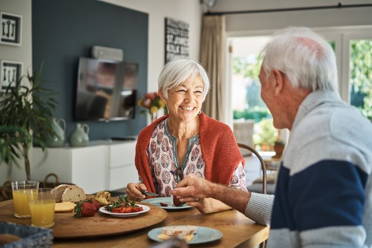 Meal Delivery for Seniors: 9 Services and Our Reviews