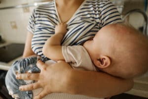 How to combine breastfeeding and pumping: Tips to create a schedule that works