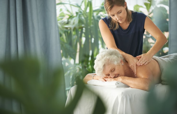 What is a geriatric massage? How to know if it’s right for you or your loved one