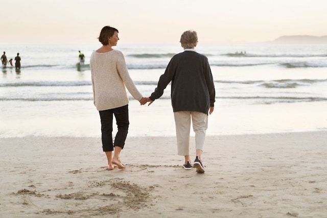 The problem with hiring a senior caregiver as an independent contractor