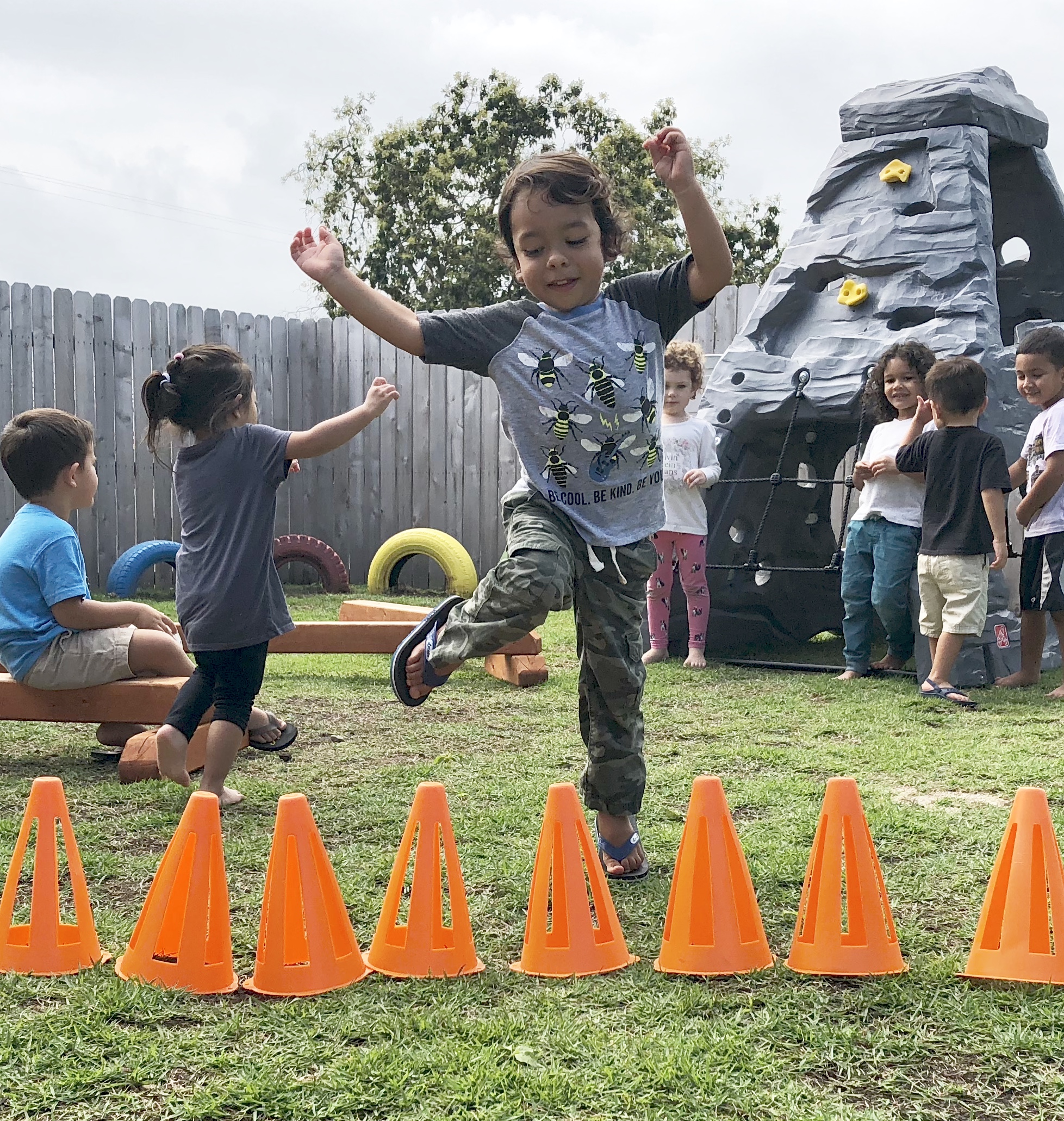 Na Manu Li'i Children's Center Logo