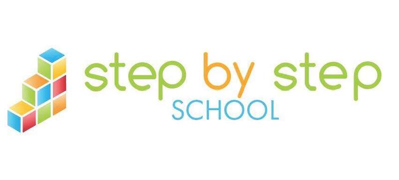 The Step By Step School Logo