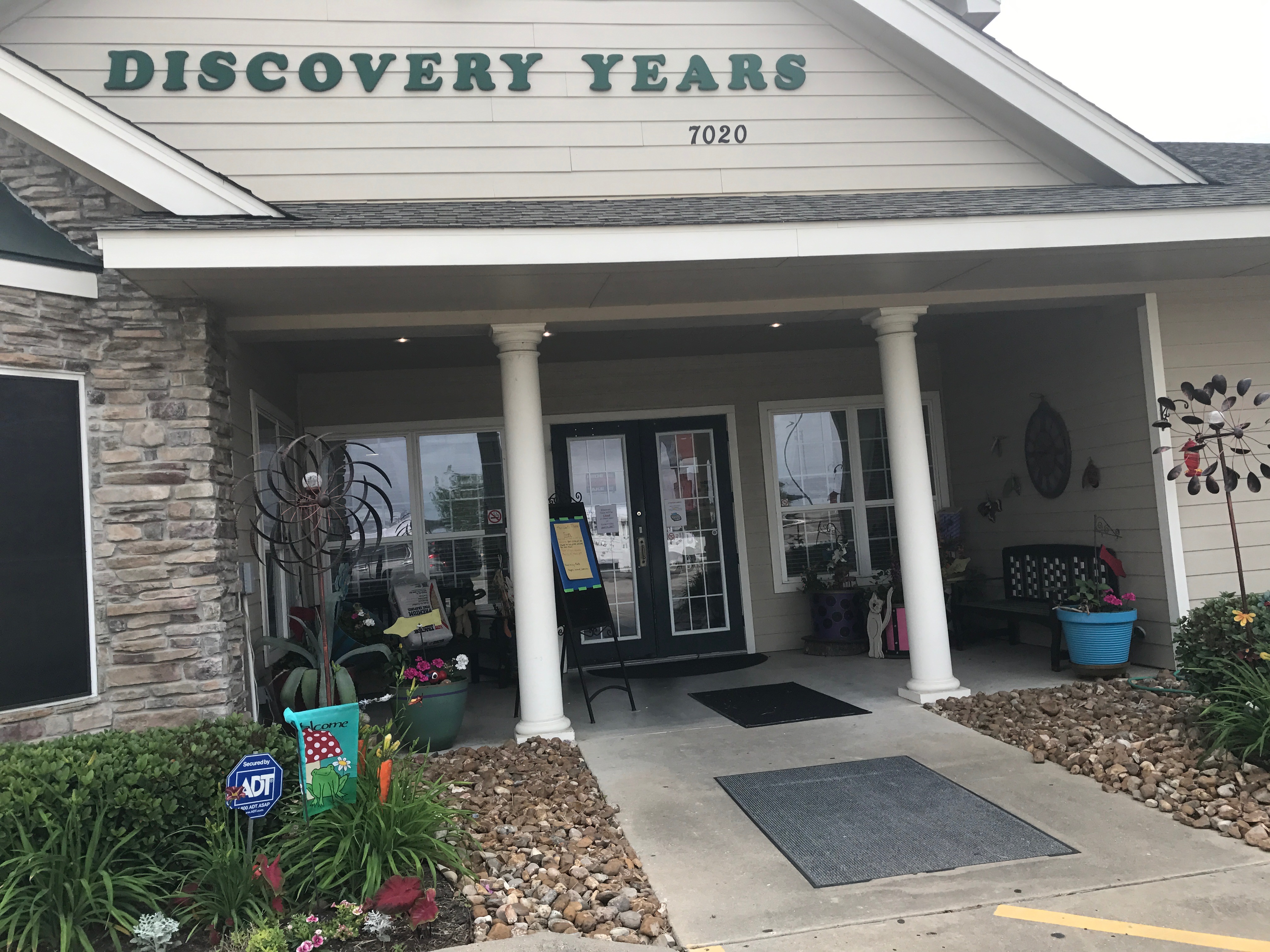 Discovery Years Early Learning Center Fry Rd Logo