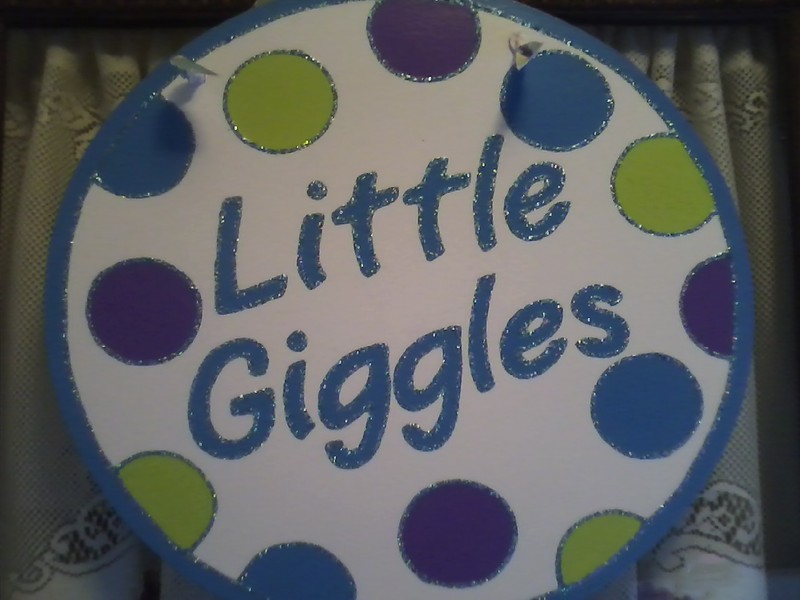 Little Giggles Logo