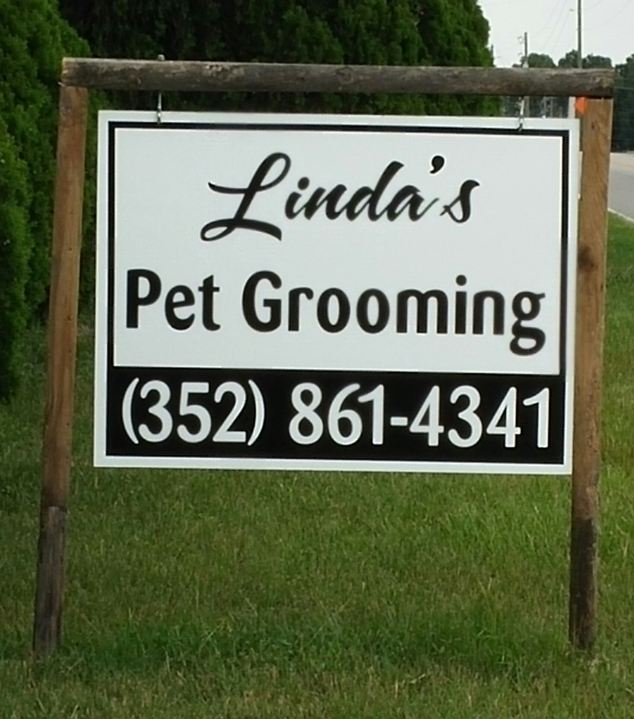 Lindas Pet Grooming Logo