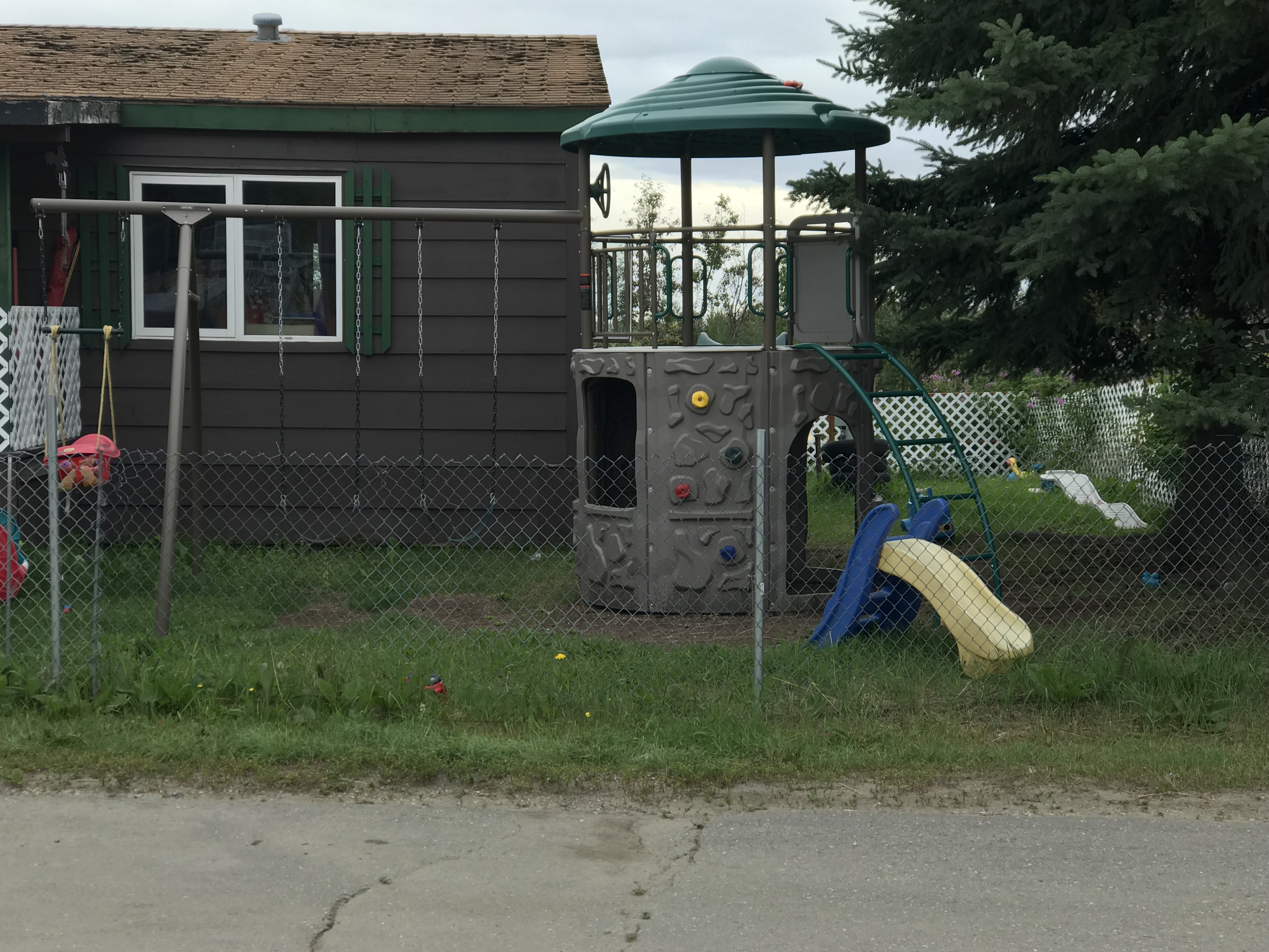 The Little Rainbow Daycare Logo