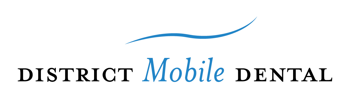 District Mobile Dental Logo