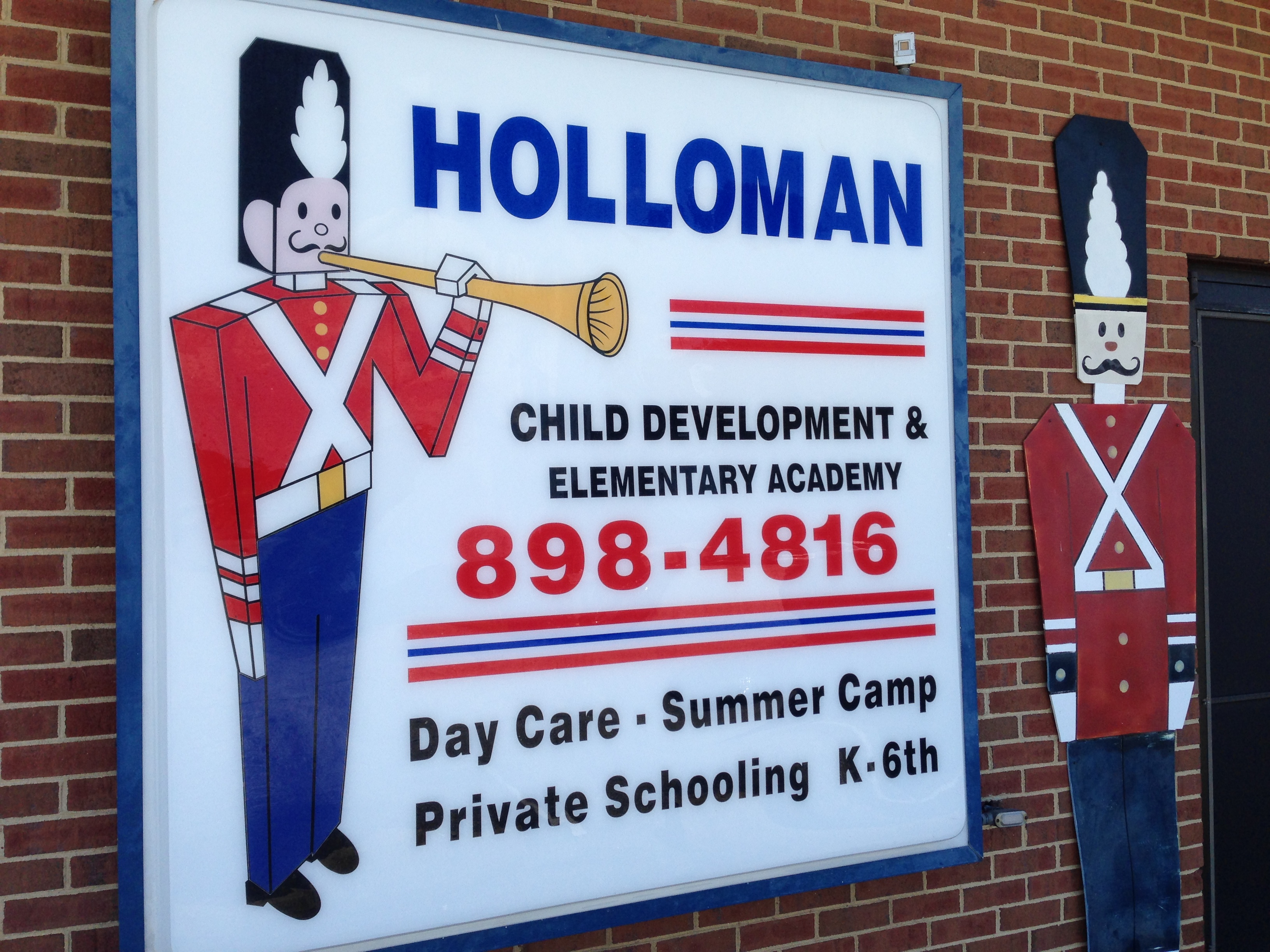 Holloman Child Development & Education Center Logo