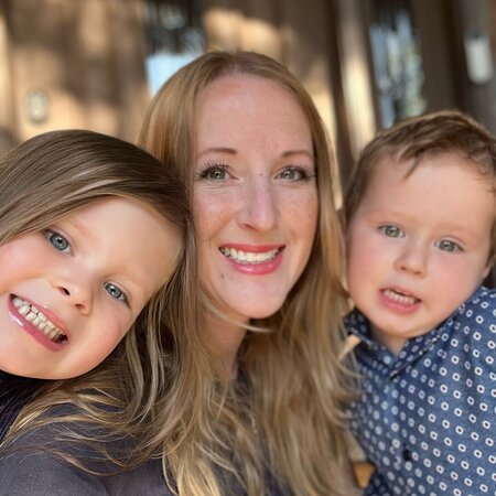 Part-time Sitter: 2 Kids //dual Pilot Couple Needing Help!