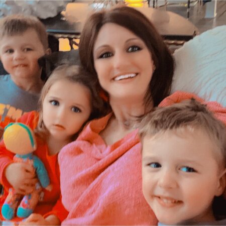 Nanny To 3 Fun Loving Children!