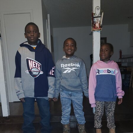 Babysitter Needed For 3 Children In Hurst. Need Someone To Help Dress And Drop At School & Sit After