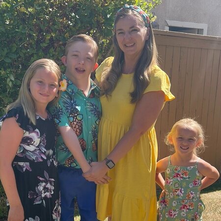 Babysitter Needed For 3 Children In Canyon Country