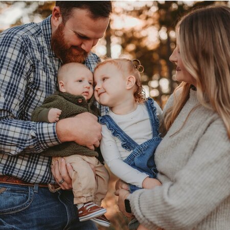 Loving And Adventurous Nanny For Happy 4 Month Old Brother And Sweet 2.5 Year Old Sister