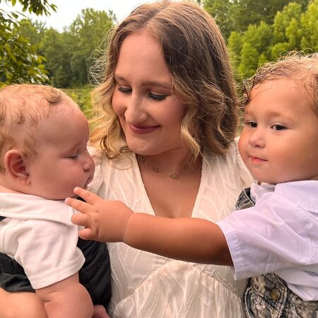 Nanny Needed For 2 Children In Pearl